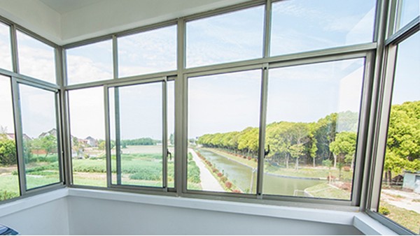 樓上樓門窗 | 專業(yè)安裝的高端鋁合金門窗伴你溫暖過冬！