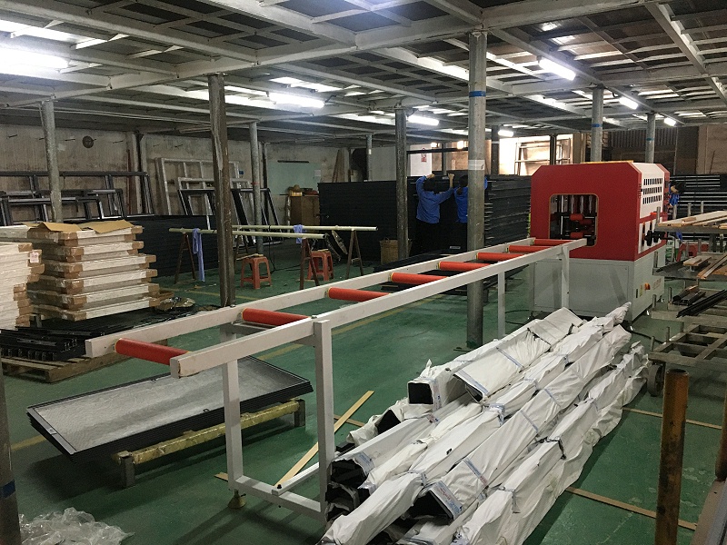 老公非要購買這家門窗廠的鋁合金門窗，看到實物我閉嘴了！