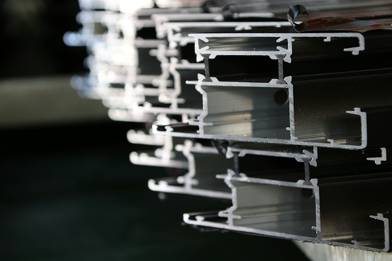 佛山高檔別墅鋁合金門窗哪個牌子好？樓上樓門窗