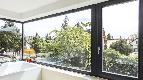 堪比美的暖風(fēng)機(jī)的鋁木復(fù)合門窗，助你輕松抵御寒冬！