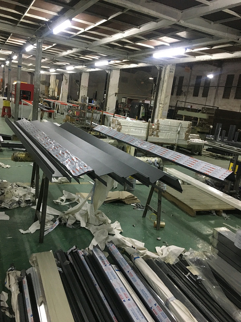 好氣哦！隔壁家居然花350元就買(mǎi)到了高端斷橋鋁合金門(mén)窗？