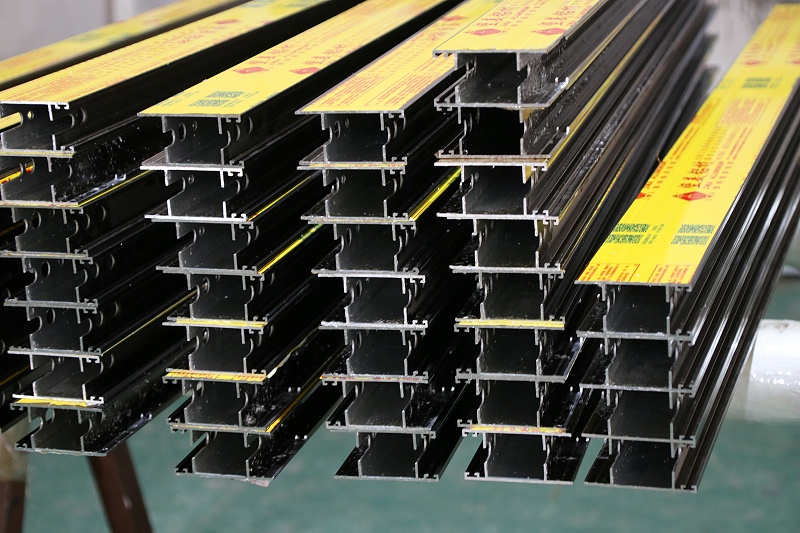 佛山高端鋁合金門窗什么品牌好?樓上樓門窗在線教你辨別鋁合金門窗的質量好壞